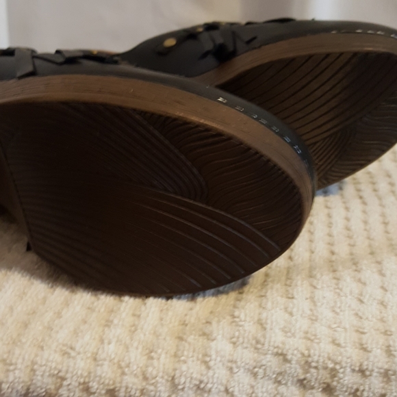 Shoes - Picture 3 of 3